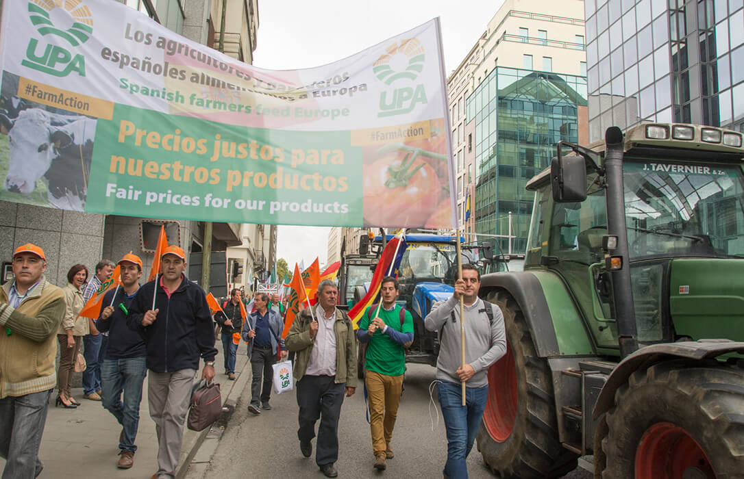 El campo español llevará su descontento a Bruselas en una gran protesta europea contra la propuesta de la PAC y de Presupuestos