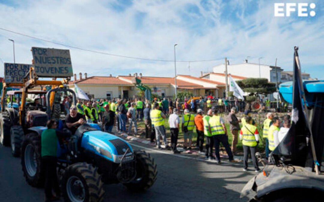 Vuelven las amenazas: denuncian al delegado del Gobierno de Extremadura de intimidar con sanciones para que se desistan de manifestaciones