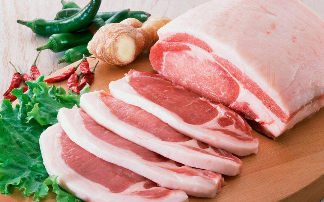 El precio en origen de la carne de cerdo se abarata el 33% en un año mientras el huevo sube el 32% y el aceite de oliva se mantiene