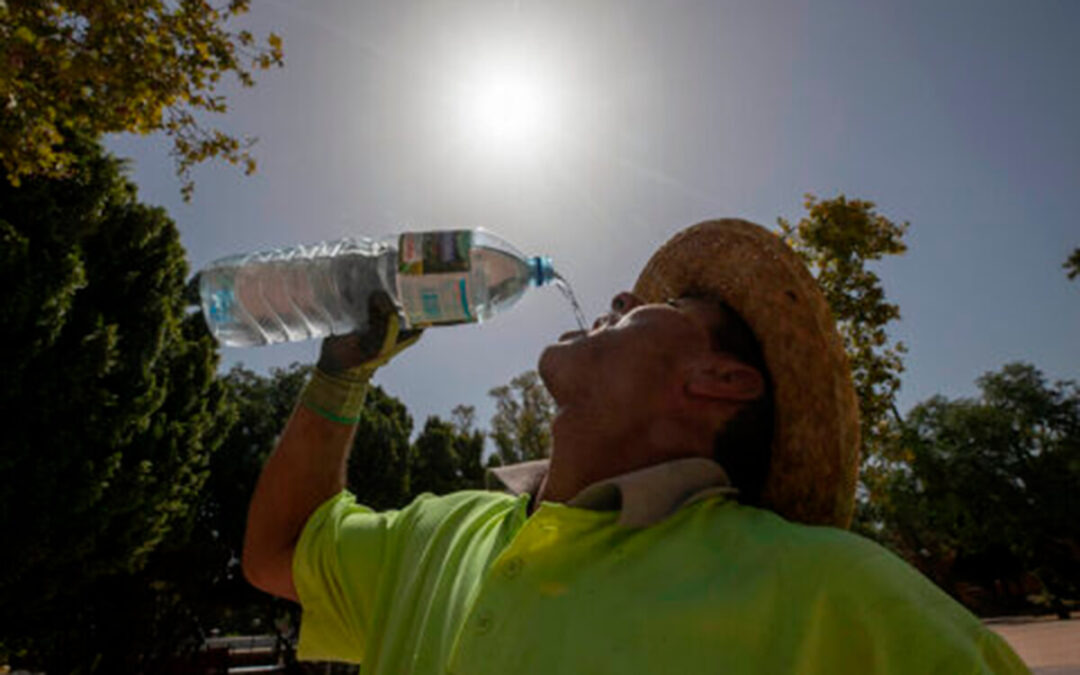 Temperaturas de hasta 40 grados mantienen a diez comunidades en aviso en el comienzo de la primera ola de calor del verano