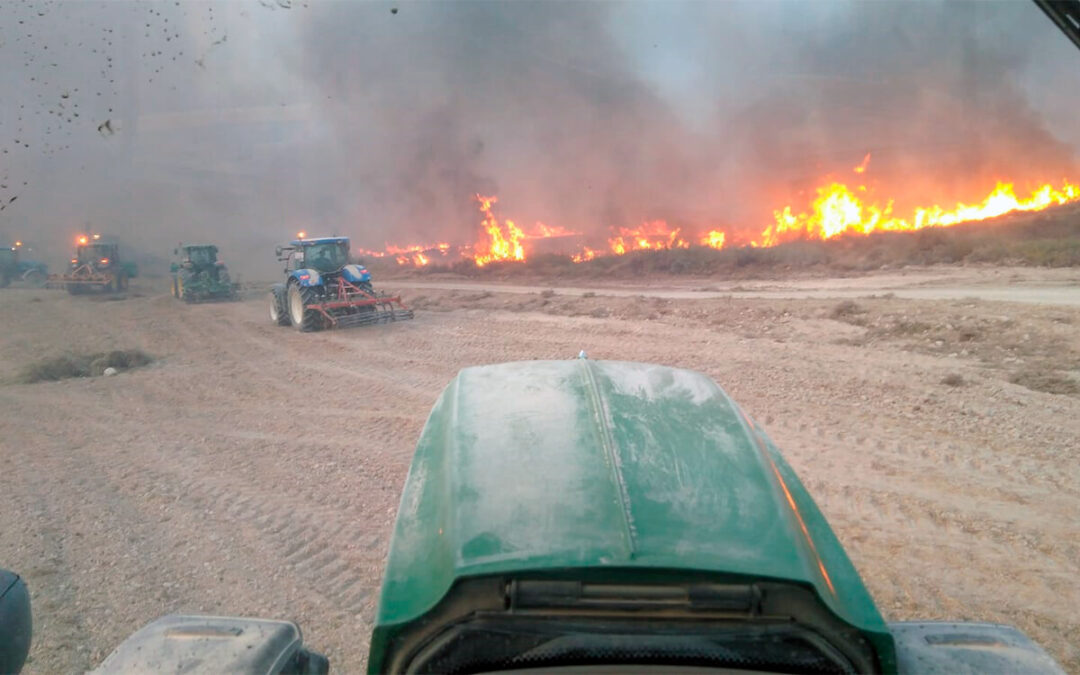 Piden un horario fijo de trabajo por las mañanas para no perder las cosechas y recuerdan que pueden hacer cortafuego pero no extinguir incendios