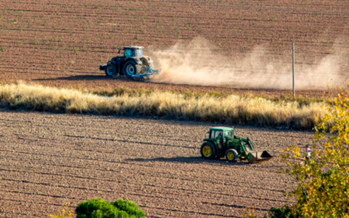 Enfado del campo con sus políticos: el parlamento Europeo rechaza aprobar una salvaguarda temporal para los fertilizantes que frene su precio