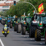 Cinco columnas de tractores, con cerca de medio millar de unidades, entrarán en Madrid este miércoles en la protesta de agricultores