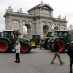 Las organizaciones agrarias suspenden la tractorada en Madrid por el accidente de tren en el que han fallecido decenas de pasajeros